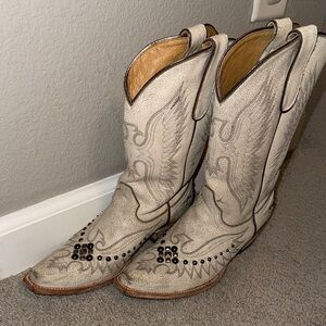 Idyllwind Women's Western Embroidered Boots